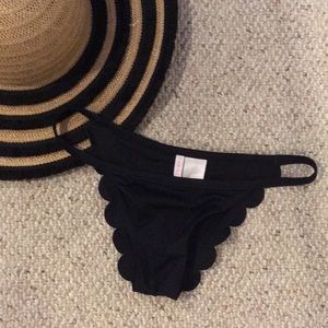 Vanilla / Beach Black Scallop Bikini Bottom XS